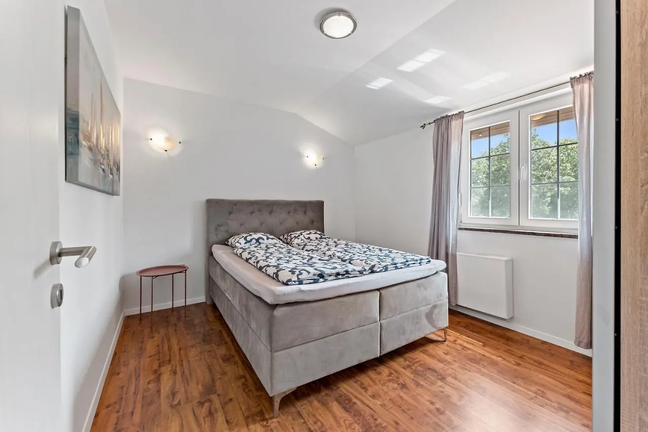 Apartman Dominik Porec 0*,